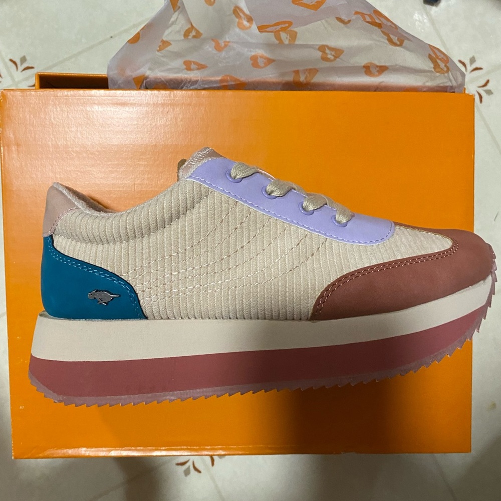 Rocket Dog Womens Rapid Sneakers, Light Tan Combo, 7